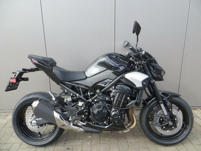 kawasaki - z900