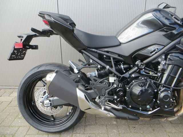 kawasaki - z900