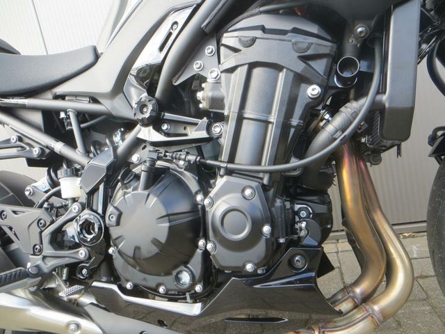 kawasaki - z900