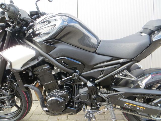 kawasaki - z900