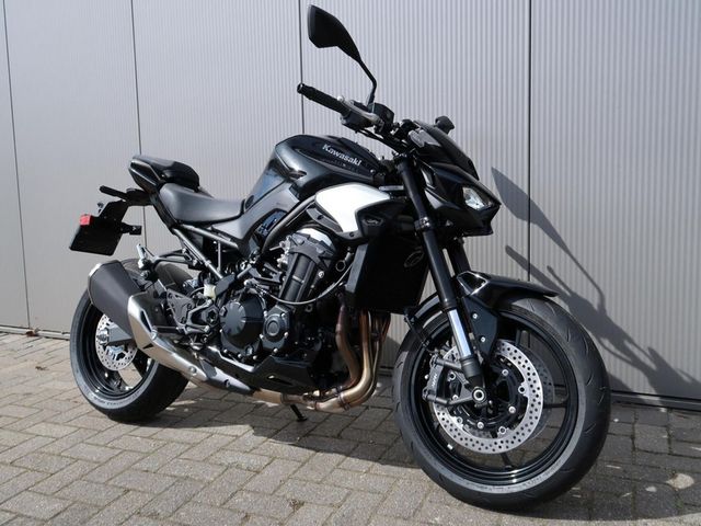 kawasaki - z900