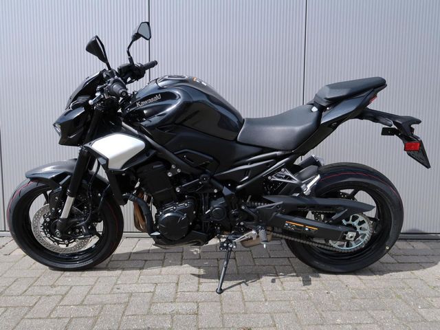 kawasaki - z900