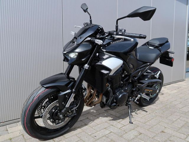 kawasaki - z900