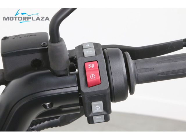 bmw - ce-02