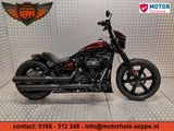 HARLEY-DAVIDSON SOFTAIL STANDARD FXST