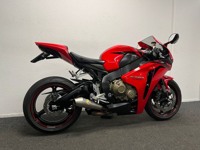 honda - cbr-1000-rr-fireblade