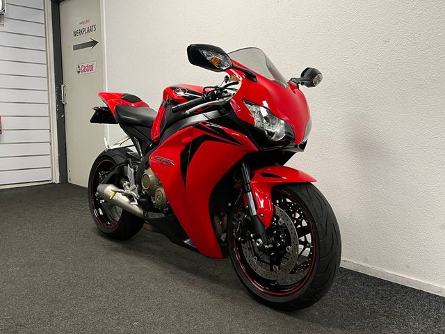 honda - cbr-1000-rr-fireblade