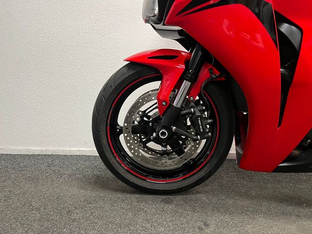 honda - cbr-1000-rr-fireblade