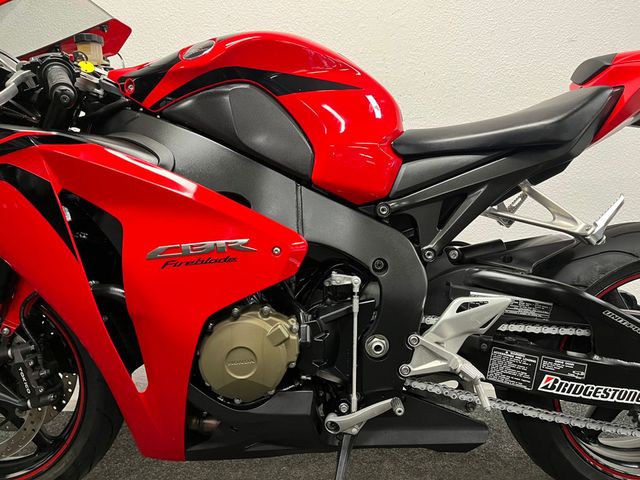 honda - cbr-1000-rr-fireblade