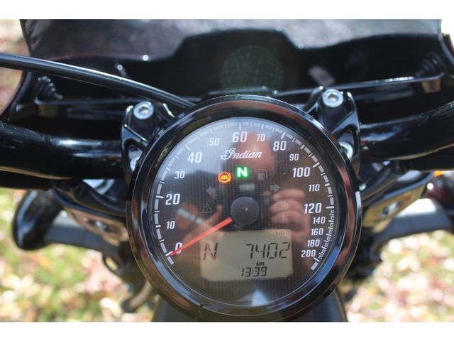 indian - scout-bobber-twenty