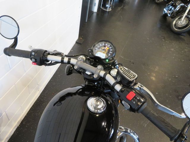 triumph - bonneville-bobber