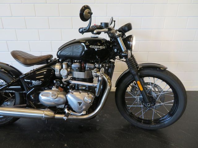 triumph - bonneville-bobber