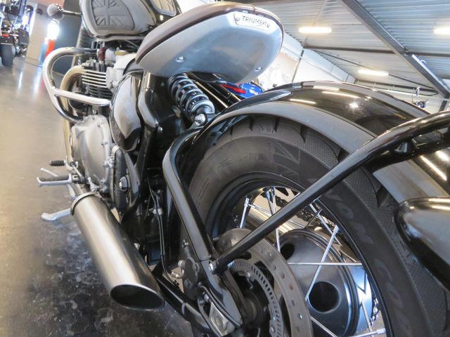 triumph - bonneville-bobber