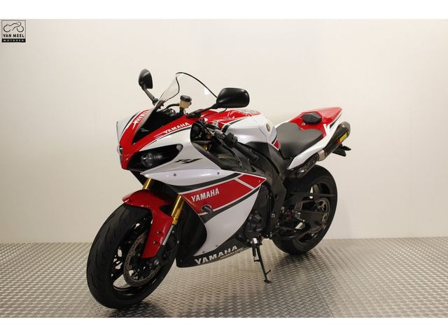 yamaha - r1