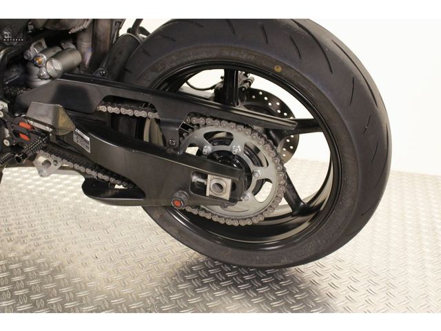 yamaha - r1