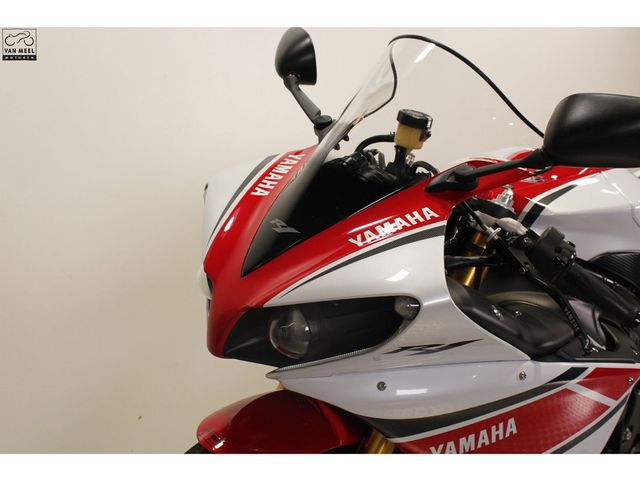 yamaha - r1
