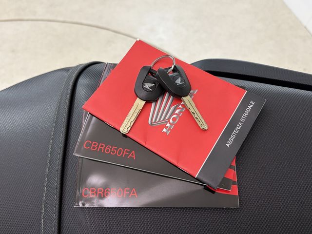 honda - cbr-650-f