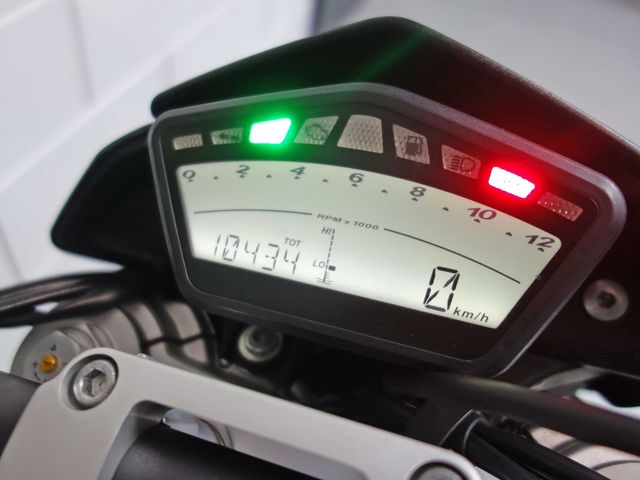 ducati - hypermotard-1100-evo