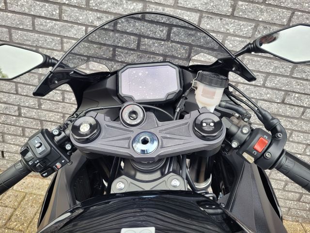 kawasaki - ninja-zx-6r