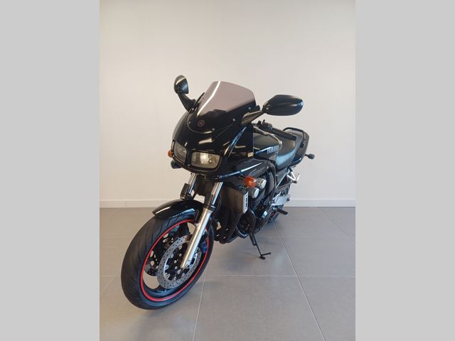 yamaha - fzs-600-fazer