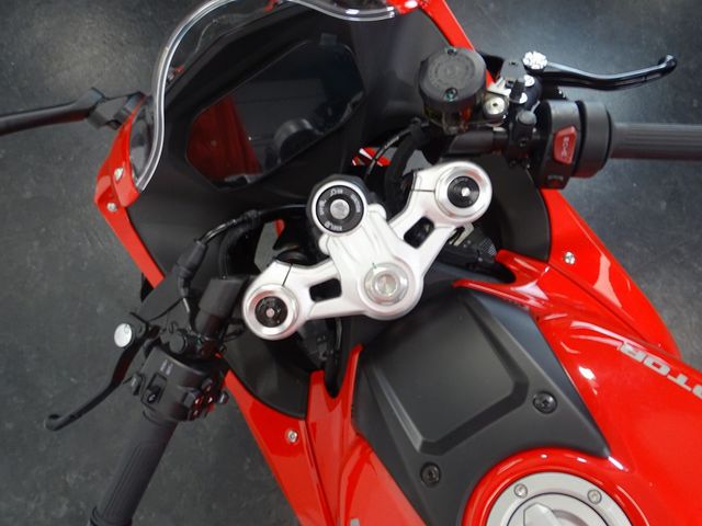QJMOTOR - srk-800-rr