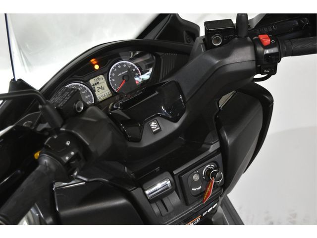 suzuki - burgman-400