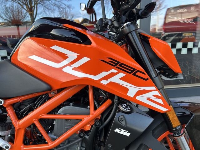 ktm - 390-duke