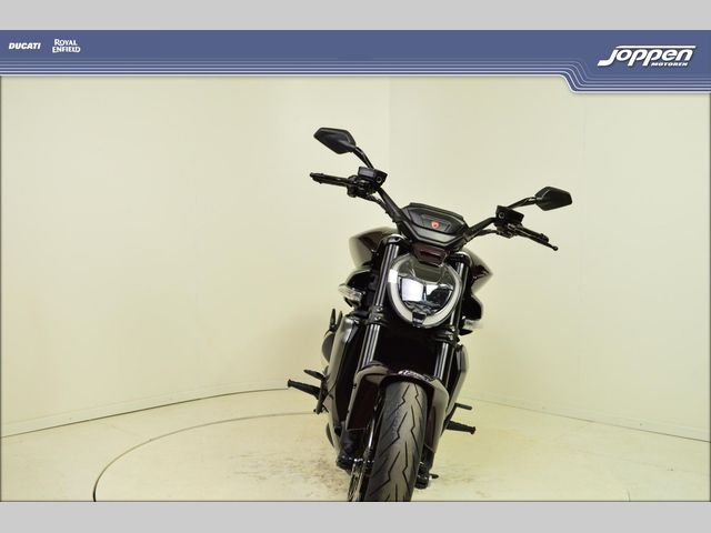 ducati - diavel-v4