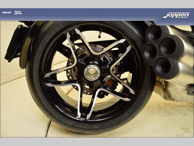 ducati - diavel-v4