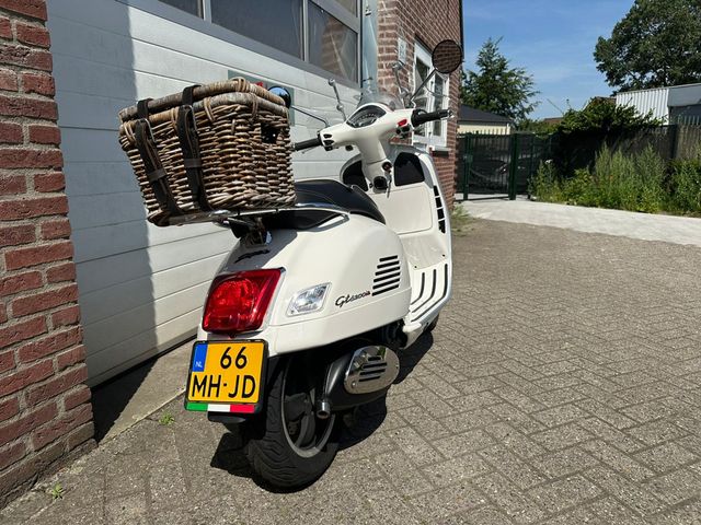 vespa - gts-300