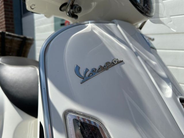 vespa - gts-300