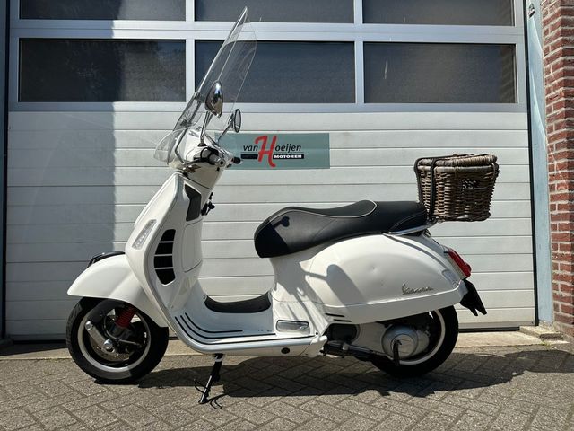 vespa - gts-300