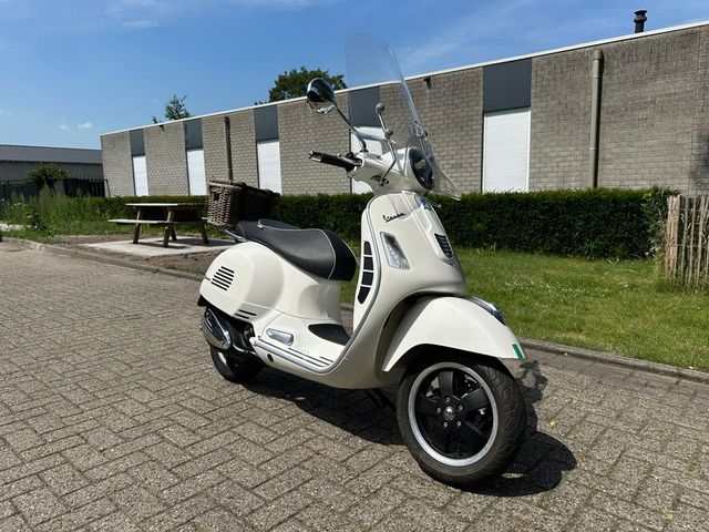 vespa - gts-300