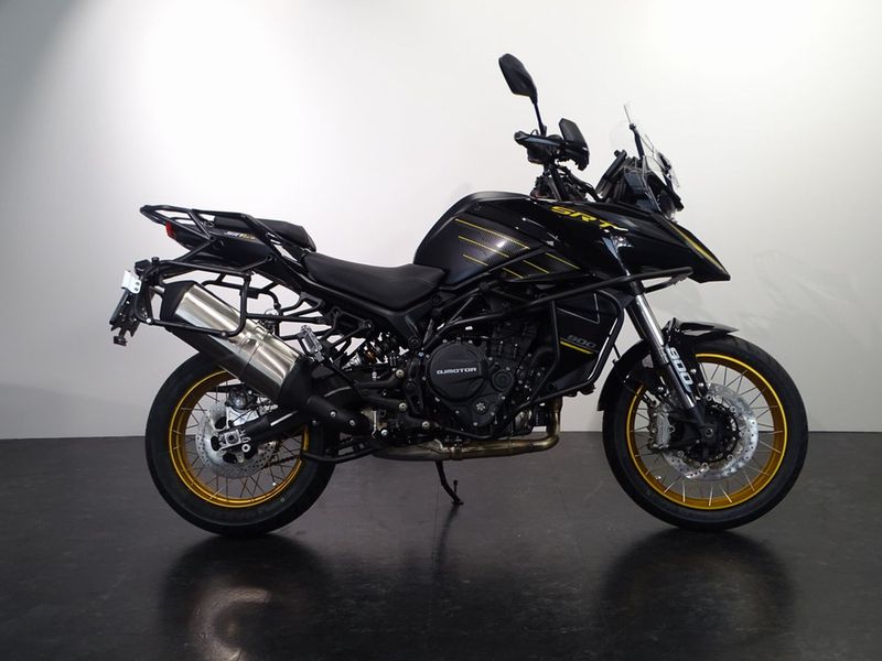Qjmotor SRT 900 SX Touring 2026 nieuw