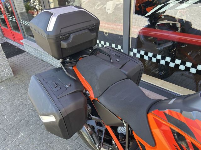 ktm - 1290-super-adventure-s