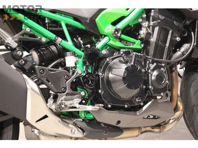 kawasaki - z900