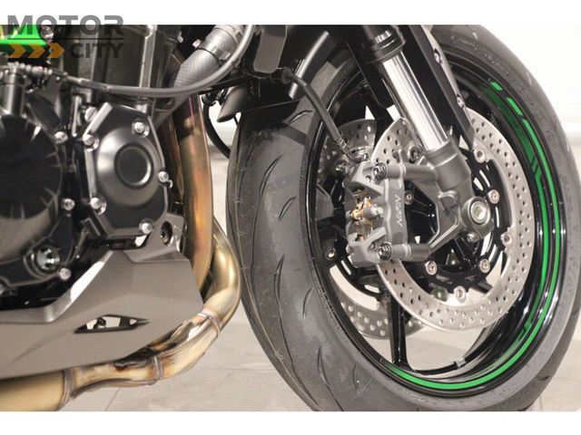 kawasaki - z900