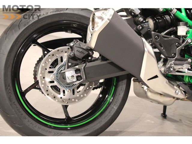 kawasaki - z900