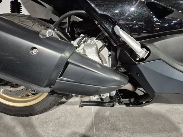 yamaha - x-max-300-tech-max