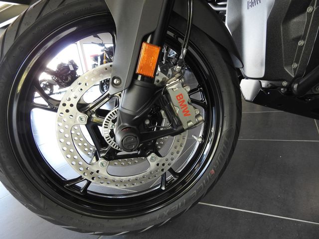 bmw - r-1300-gs