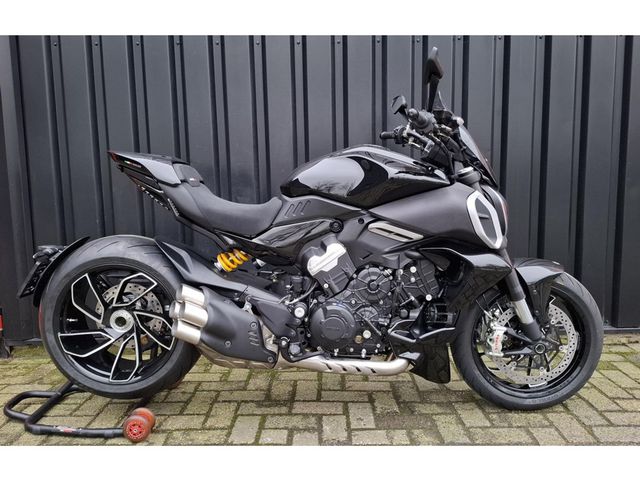 ducati - diavel-v4