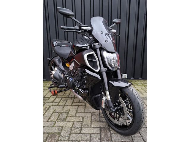 ducati - diavel-v4