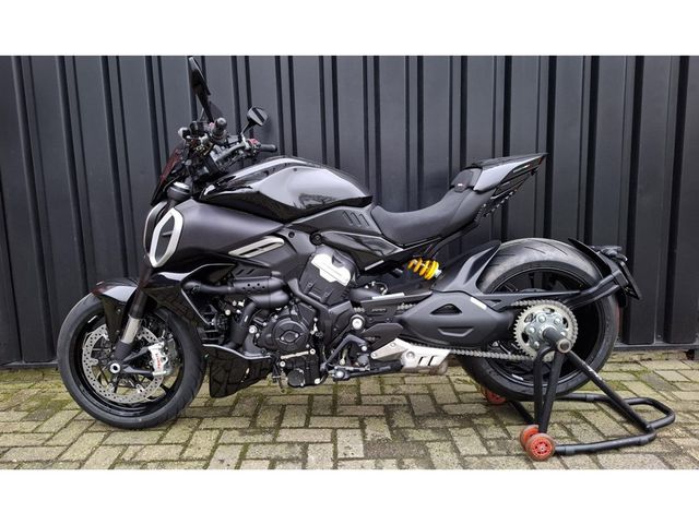 ducati - diavel-v4