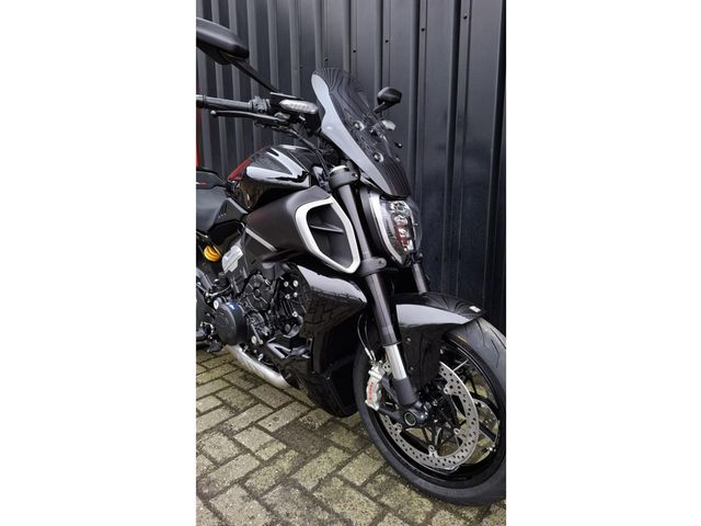 ducati - diavel-v4