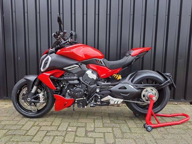 ducati - diavel-v4