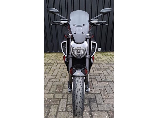 ducati - diavel-v4