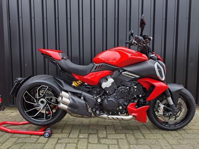 ducati - diavel-v4