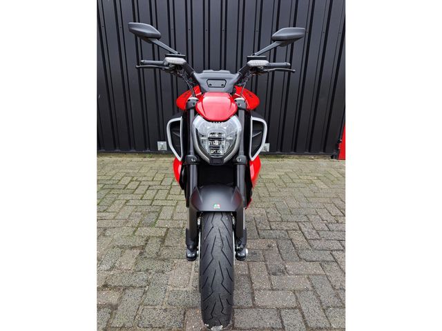 ducati - diavel-v4