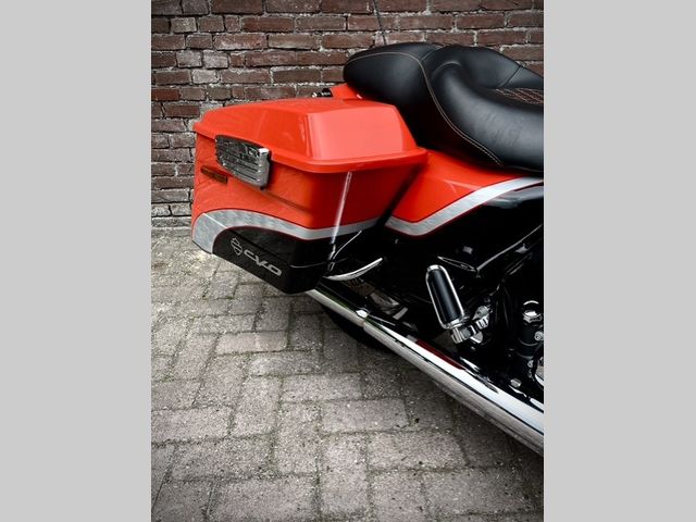 harley-davidson - road-glide-screamin-eagle-cvo-fltrxse