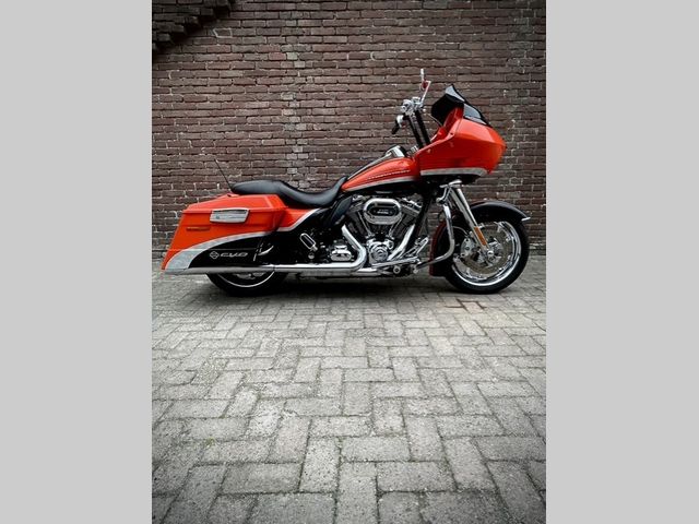 harley-davidson - road-glide-screamin-eagle-cvo-fltrxse